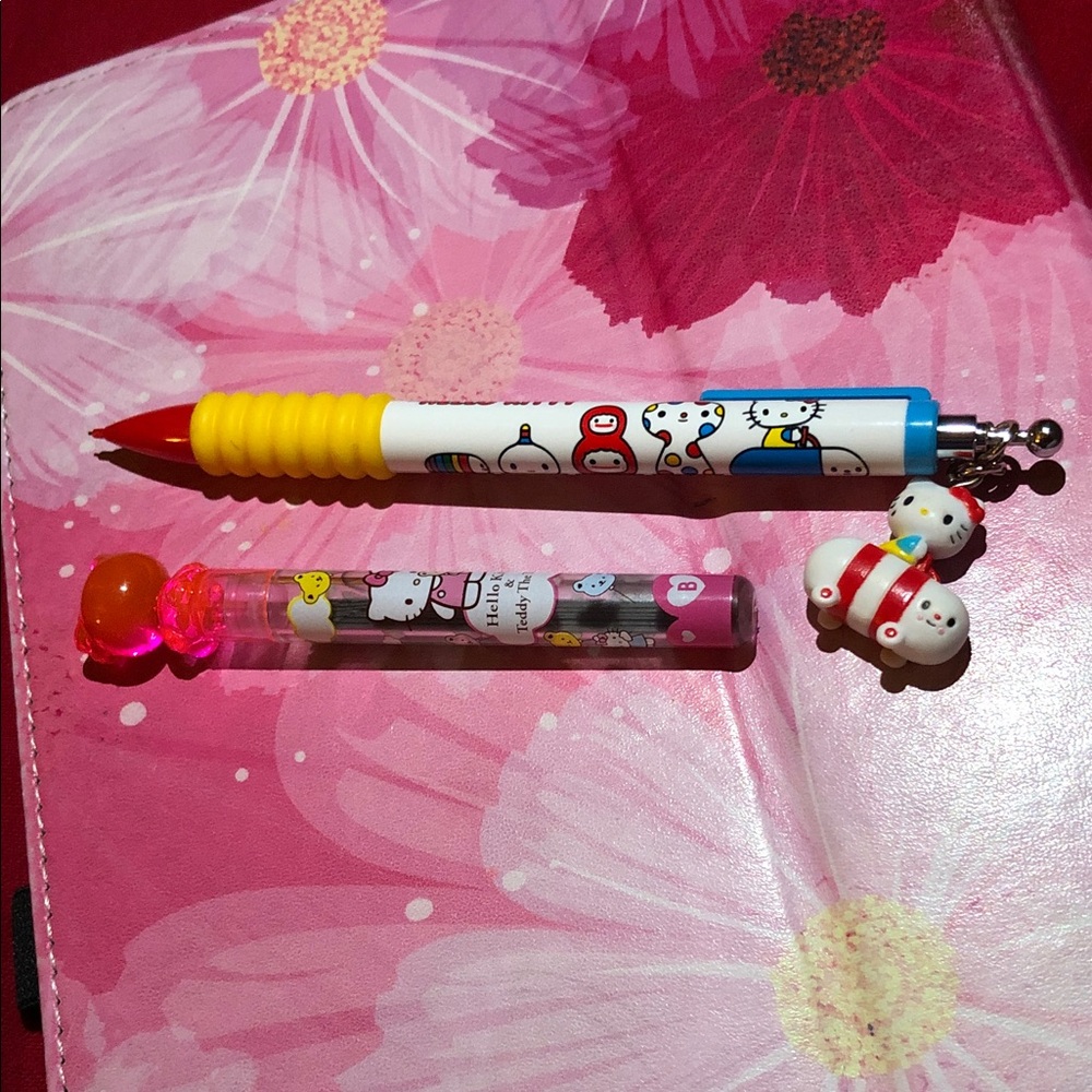 fRiEnDs with yOu mechanical pencil + hello kitty acrylic tube refill Malfi cloud